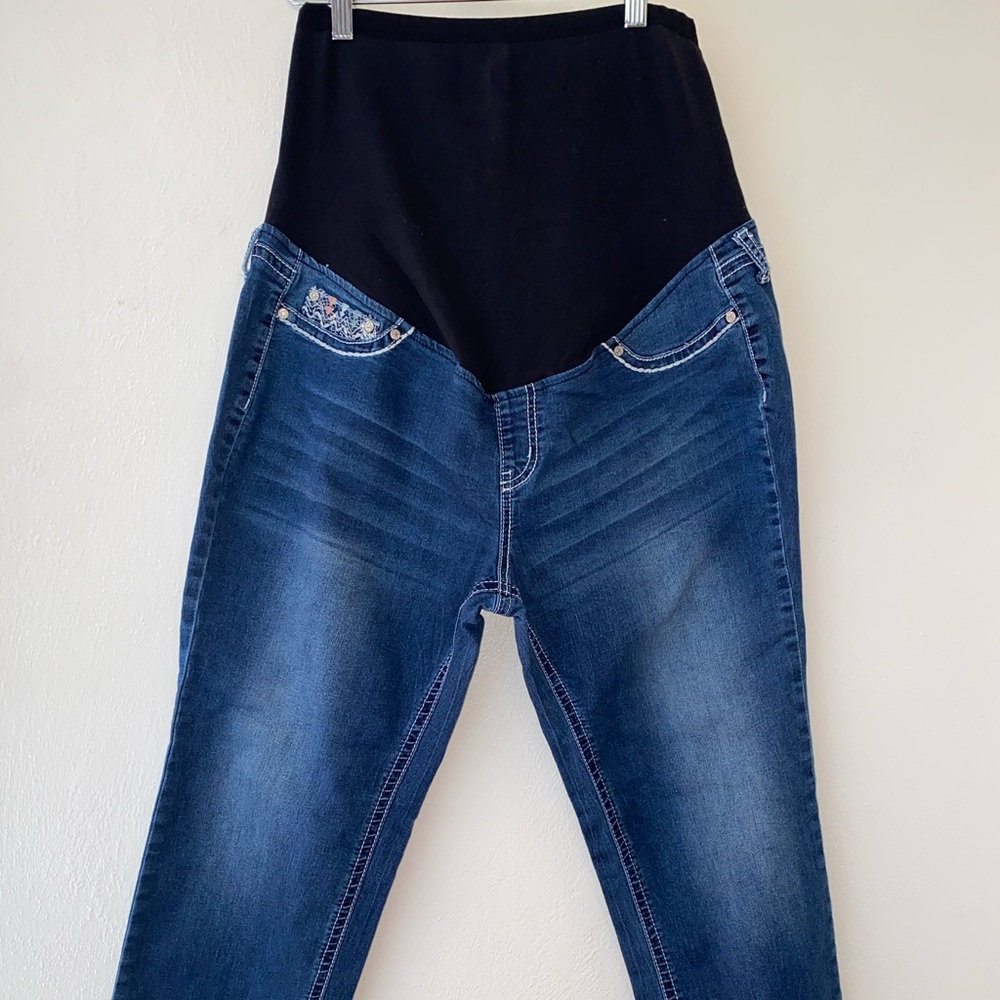 Maternity Jean with Embelished Pockets